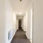 Апартаменты Bright 1 Bed Harbour-side W Sea Views