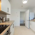 Bright 1 Bed Harbour-side W Sea Views *