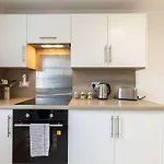 Апартаменты Bright 1 Bed Harbour-side W Sea Views Уайтхейвен