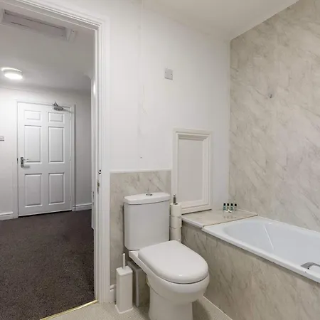 Bright 1 Bed Harbour-side W Sea Views Apartment *