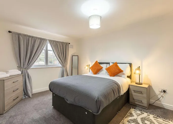 Bright 1 Bed Harbour-side W Sea Views Apartment Whitehaven