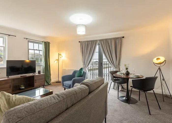 Bright 1 Bed Harbour-side W Sea Views Whitehaven