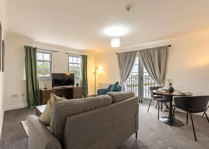 Apartment Bright 1 Bed Harbour-side W Sea Views