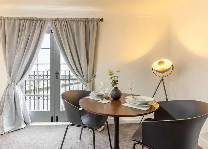 Apartment Bright 1 Bed Harbour-side W Sea Views Whitehaven