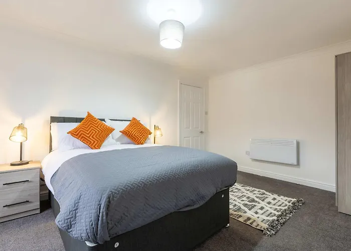 Bright 1 Bed Harbour-side W Sea Views Apartment Whitehaven