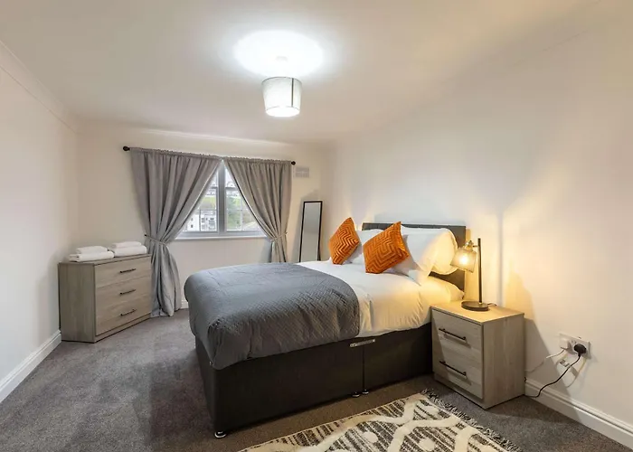 Bright 1 Bed Harbour-side W Sea Views Whitehaven