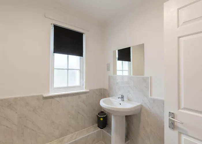 Apartment Bright 1 Bed Harbour-side W Sea Views